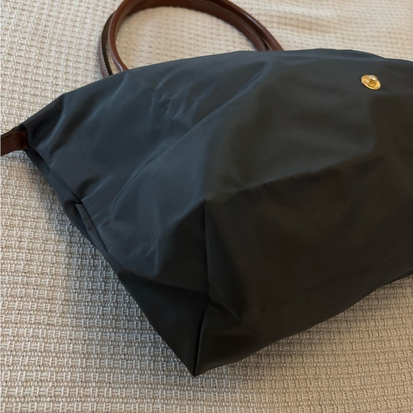 Longchamp Le Pliage Tote Bag - Picture 4 of 17